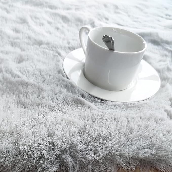Ghouse Ultra Soft Faux Rabbit Fur Rug 4x6, Machine Washable Area Rugs for Bedroom Fluffy Rugs for Living Room, No-Shedding Carpet Sheepskin Rug Grey