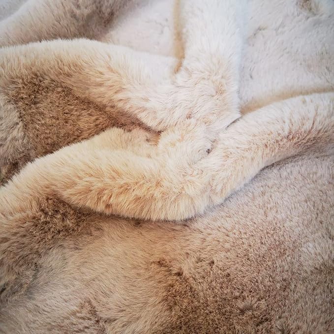 Ghouse Faux Rabbit Fur Round Rug 4ft Light Brown Beige Round Rugs for Bedroom Decor Fluffy Area Rugs for Living Room, no-Shedding Carpet Sheepskin Washable Rug Rome Decor