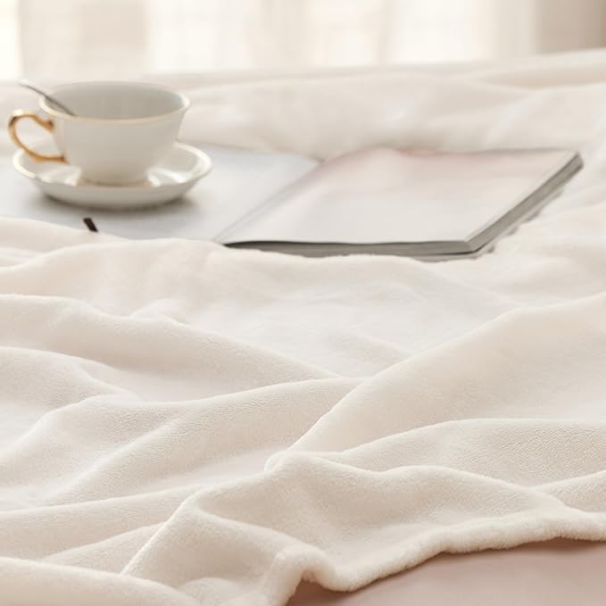 Bedsure GentleSoft Fleece Bed Blankets Full Size Cream - Soft Lightweight Plush Fuzzy Cozy Luxury Blanket Microfiber, 84x90 inches