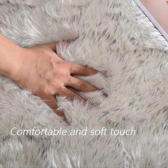 Latepis Grey and White Small Round Rug 3ft Faux Sheepskin Fur Circle Rug for Living Room Bedside Fluffy Shag Rugs Cute Room Décor