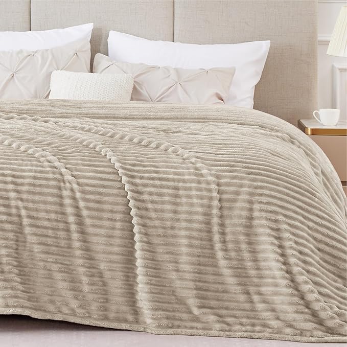 BEDELITE Fleece Blanket Full Size – 3D Ribbed Jacquard Soft and Warm Decorative Fuzzy Blankets – Cozy, Fluffy, Plush Lightweight Throw Blankets for Couch, Bed, Sofa(Linen, 84x90 inches)