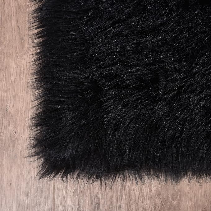 Goolela Black Faux Sheepskin Fur Rug 4x6 Fuzzy Furry Area Rug Black Fluffy Soft Shaggy Carpet for Bedroom Living Room Bedside Washable Sheepskin
