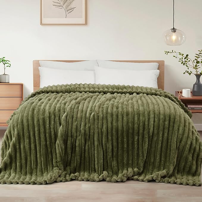 Exclusivo Mezcla Queen Size Flannel Fleece Blanket, Super Soft Striped Jacquard Bed Blanket, Lightweight Fuzzy Cozy for All Seasons, 90x90 Inches, Olive Green